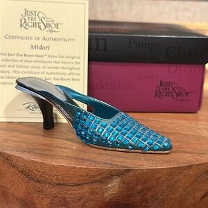 Just the Right Shoe Figurine